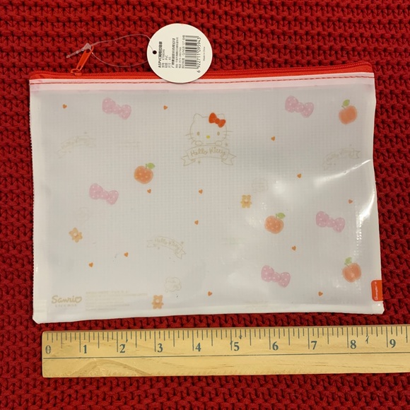 Hello Kitty Bundle - Picture 3 of 7